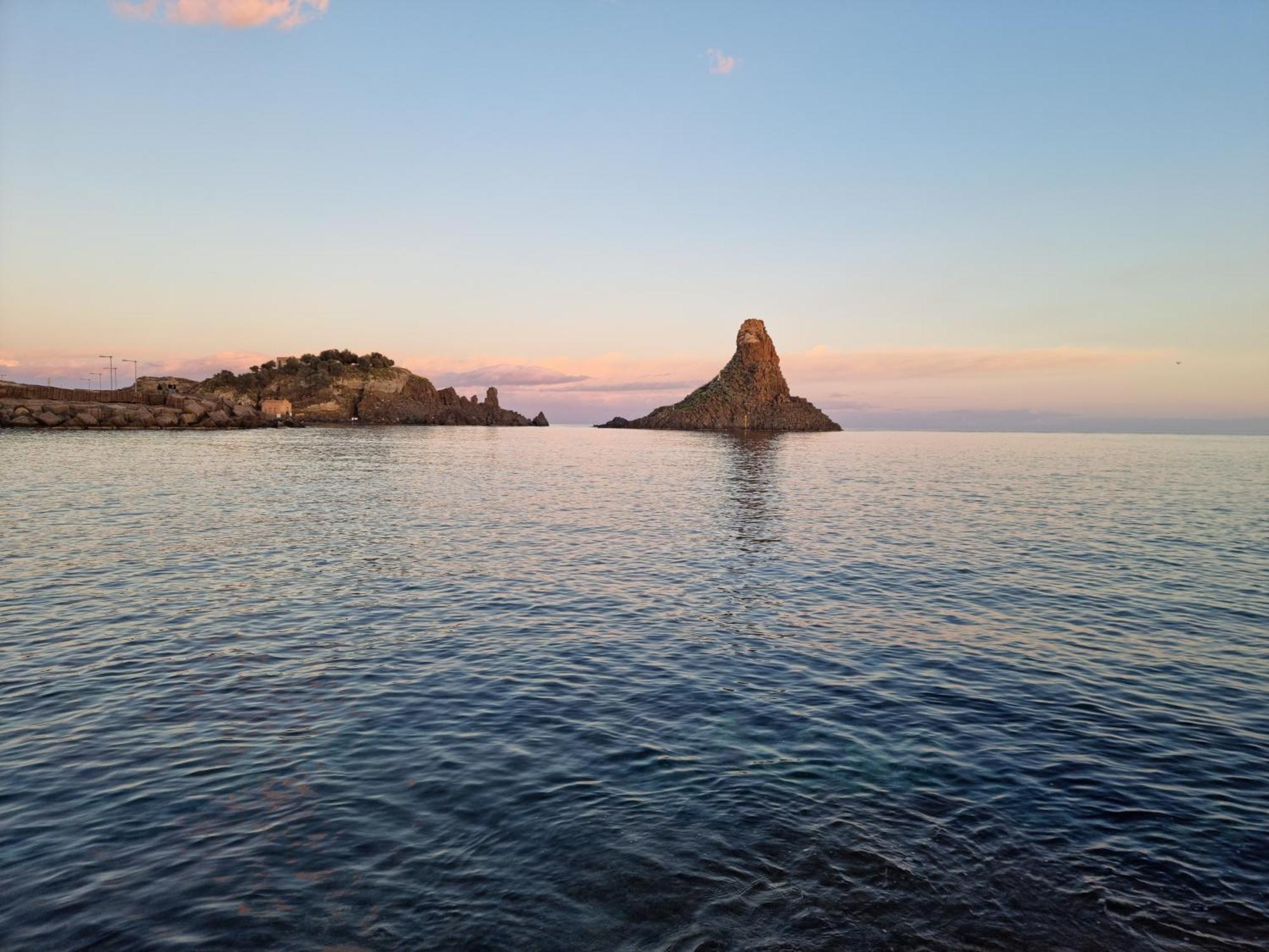 Luxury Historic Residence With Heated Pool Near Catania, Taormina, The Sea And Mount Etna Giarre Bagian luar foto